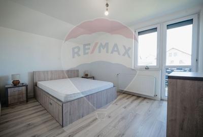 Casă cu 4 camere cu Teren 400 Mp în Ipotești - 15