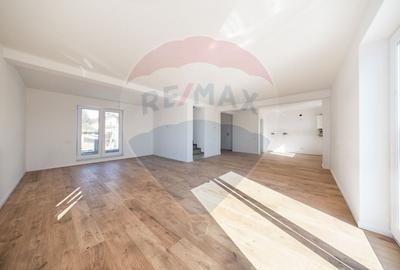 Casă cu 4 camere cu Teren 500 Mp în Sânpetru - 14