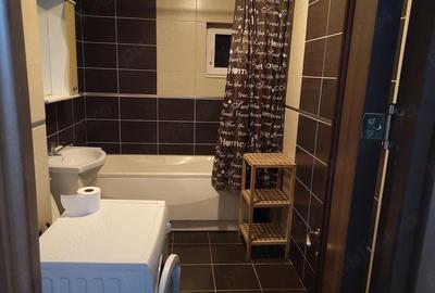 Apartament cu 2 camere decomandat în UTA - 7