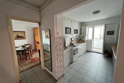 Apartament cu 2 camere decomandat în Republicii - 5