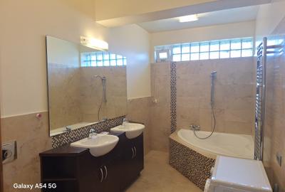 Duplex elegant 3 camere 125mp +32mp terasa,3bai, Strada Ghiocei, Mobilat, Utilat Duplex elegant 3 camere 125mp +32mp terasa,3bai, Strada Ghiocei, Mobilat, Utilat - 12