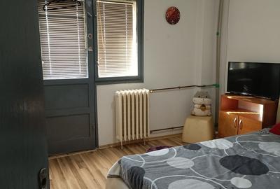 Apartament cu 3 camere decomandat în Militari