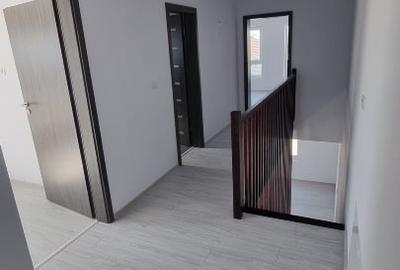 Duplex cu 4 camere cu Canalizare în Săcălaz - 12