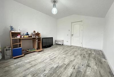 Casă cu 5 camere cu Teren 538 Mp în Pecineaga - 10