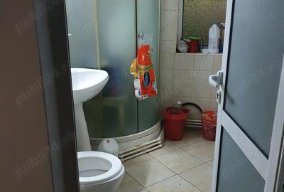 Inchiriez sau vand Spa?iu comercial zona Laguna langa farmacia Mara - 1