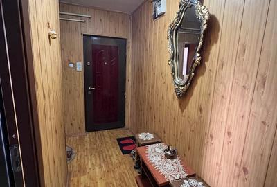 Apartament cu 3 camere decomandat în Cetatea - 7