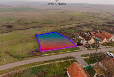 Teren Ianova 1200 mp, vatra satului | asfalt, utilitati | Comision 0% - 4