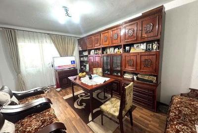 Apartament 3 camere decomandat zona Zahana - 13
