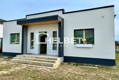 Casă individuală cu 4 camere cu Canalizare în Sânpetru