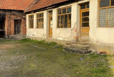 Casa de vanzare la tara - 2