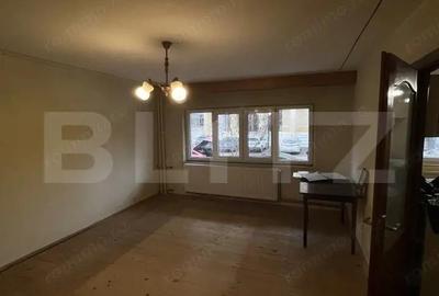 Garsonieră decomandată în Central - 2