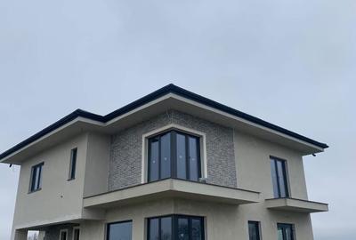 Casă cu 4 camere decomandat în Rădăuți - 3