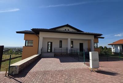 Casa duplex, 4 camere – Cartier Bratieni, Ștefanesti - 1