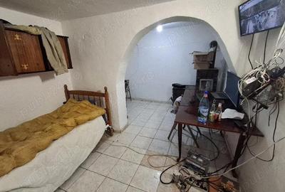 Casă cu 10 camere cu Teren 760 Mp în Copăceanca - 3