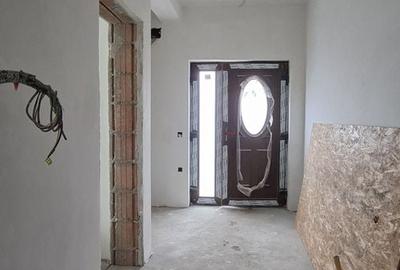 Casă individuală cu 5 camere cu Canalizare în Dumbrăvița - 9