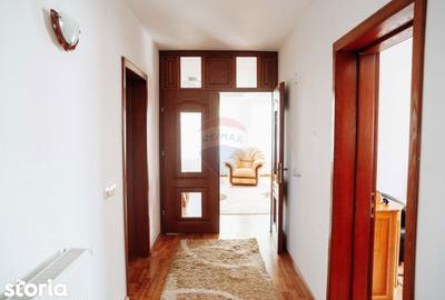 Casă cu 3 camere cu Teren 732 Mp în Central - 9