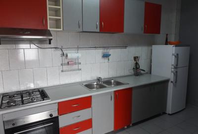 Casă cu 6 camere cu Teren 250 Mp în Antiaeriană - 2
