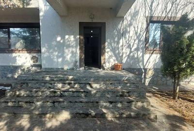 Casă cu 5 camere cu Teren 500 Mp în Brănești - 3