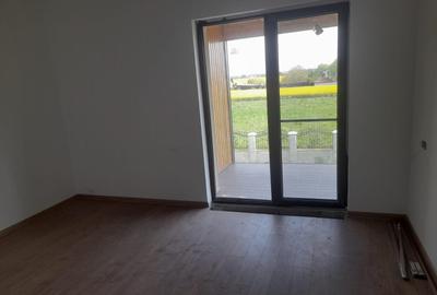 Duplex cu 4 camere cu Canalizare în Săftica - 12