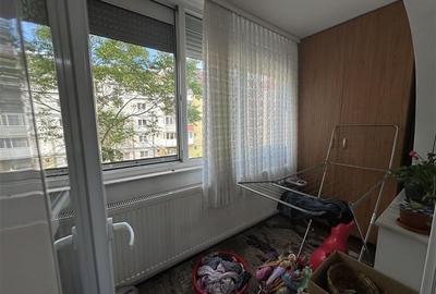 Decomandat cu 2 bai și 2 balcoane la etajul 2 lingă Generală 7 - 12