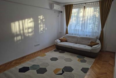 Apartament cu 3 camere semidecomandat în Rogerius - 1