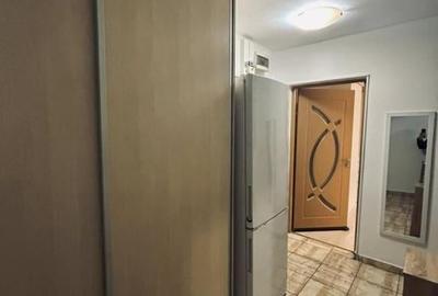 Garsonieră în Titan - 2