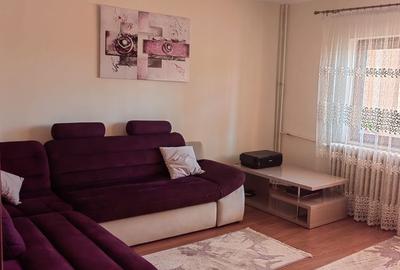 Apartament cu 3 camere decomandat în Central - 1