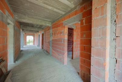 Casă cu Teren 1013 Mp în Cordău - 7