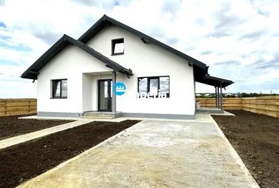 Casa 3 cam,  2 bai, canalizare, 400 teren, Ciurbesti, Miroslava