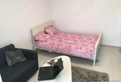 Garsonieră decomandată în Lipovei