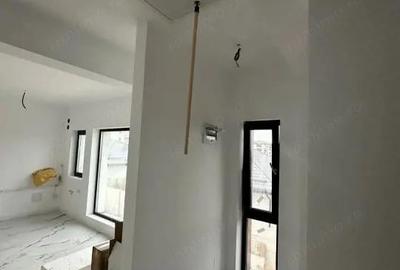 Vanzare Apartament 2 camere+curte 60mp si 2 locuri de parcare - 12