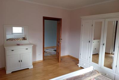 Casă individuală cu 8 camere cu Canalizare în Ipotești - 7