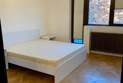 Inchiriez Apartament Armeneasca - 12
