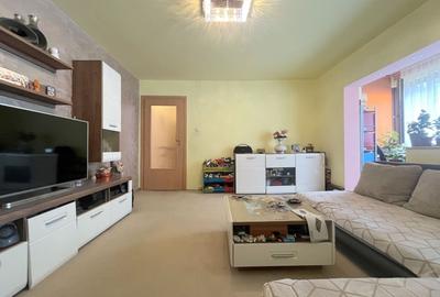 Apartament cu 3 camere semidecomandat, mobilat în Girocului - 1