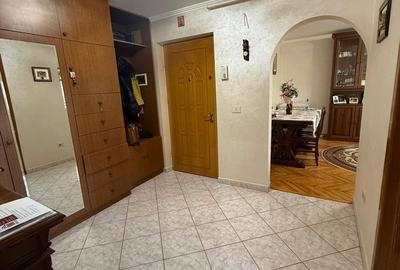 Apartament cu 3 camere în Central - 8