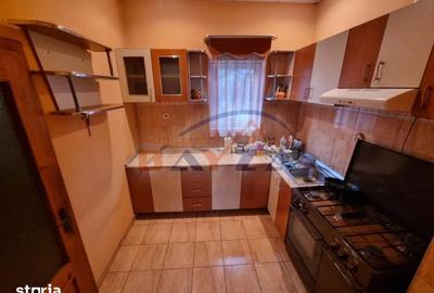 Casă cu 3 camere cu Teren 432 Mp în Central - 1