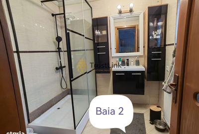 Casă cu 6 camere cu Teren 2000 Mp în Gruiu - 2