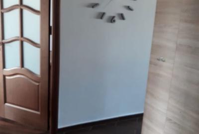 Apartament cu 3 camere decomandat în Central - 2