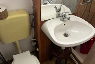 Garsonieră decomandată în Confecții - 2