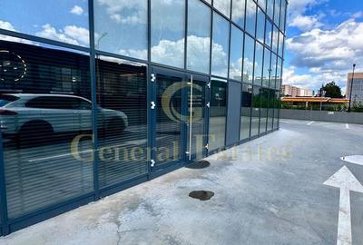 Spațiu comercial, de 40 mp, în Central - 4