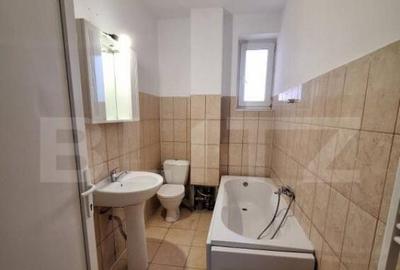 Vila, cazare muncitori, 11-15 camere, 11 bai, 600 mp, zona - 4