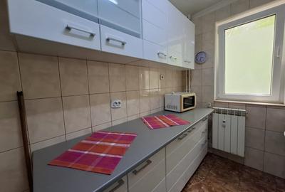 Apartament cu 3 camere semidecomandat, mobilat în Tomis Nord - 11