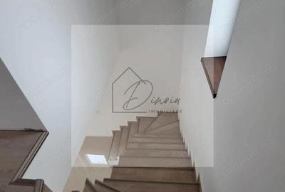 Casă cu 4 camere cu Canalizare în Odăi - 5