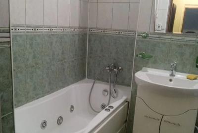 Apartament cu 3 camere semidecomandat în Central - 6