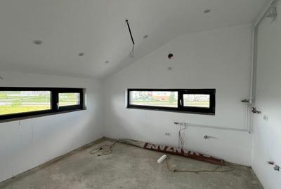 Apartament cu 3 camere semidecomandat în Moșnița Veche - 3