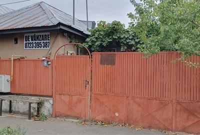 Casă cu 4 camere în Central - 1