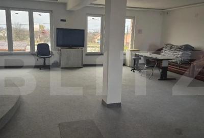 Apartament cu 4 camere decomandat în Careiului - 3