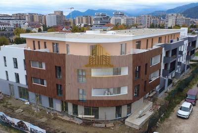 Apartament cu 2 camere decomandat în Tractorul - 2