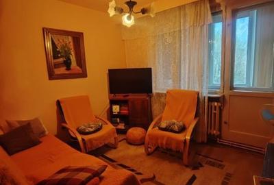 Apartament cu 4 camere decomandat în Central - 3
