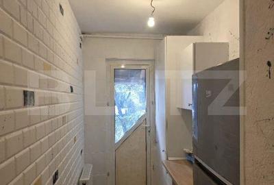 Apartament cu 2 camere, mobilat în Micro 4